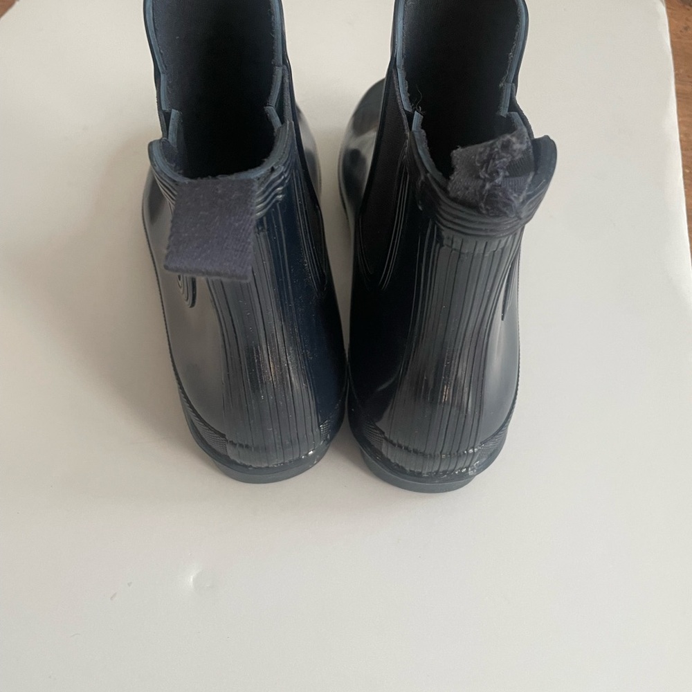 Hunter Navy Rain Boots - Picture 2 of 5